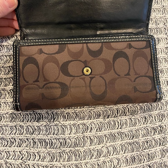 Coach Wallet - Picture 4 of 5